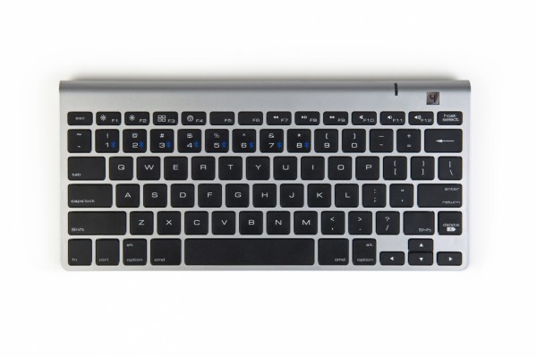 m-board-870-bluetooth-keyboard-compact-keyboard-1430214788